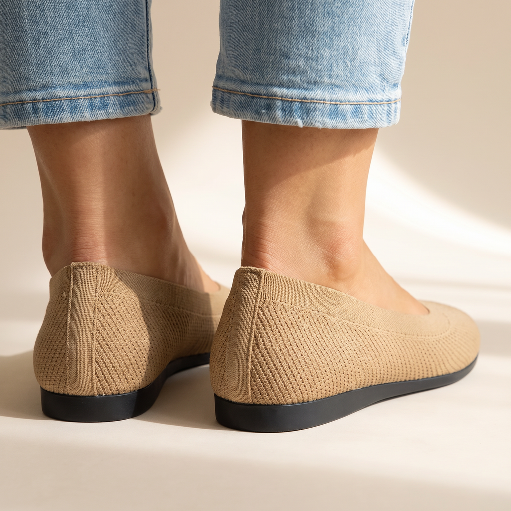 Ballerine donna in maglia beige, vista posteriore del tallone