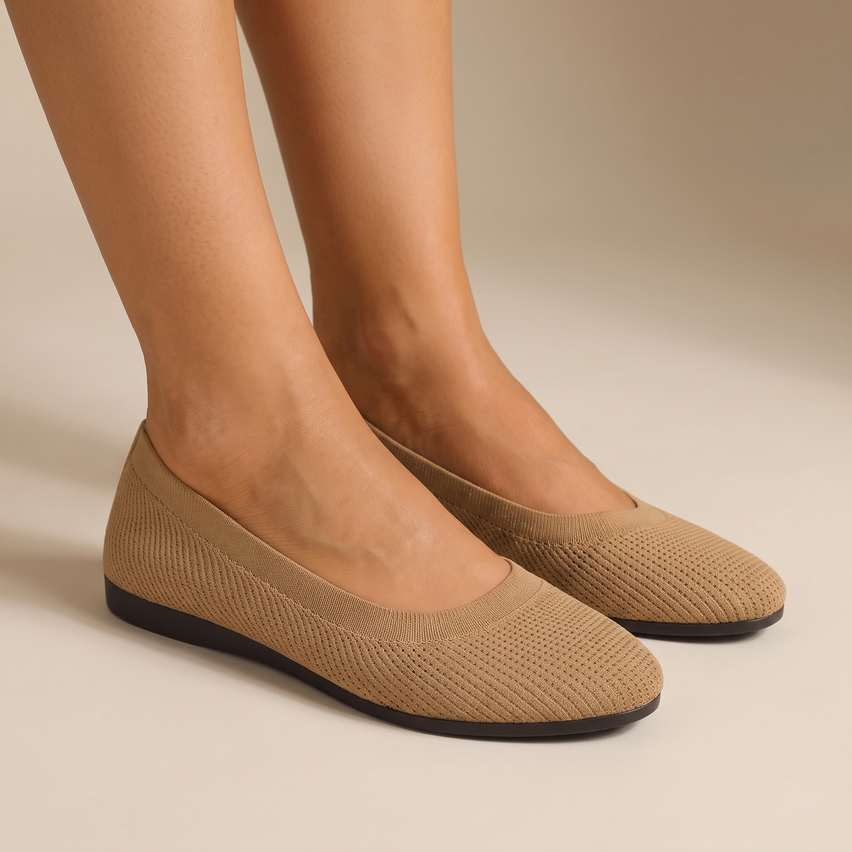 Ballerine donna in maglia traspirante bordeaux, vista ai piedi
