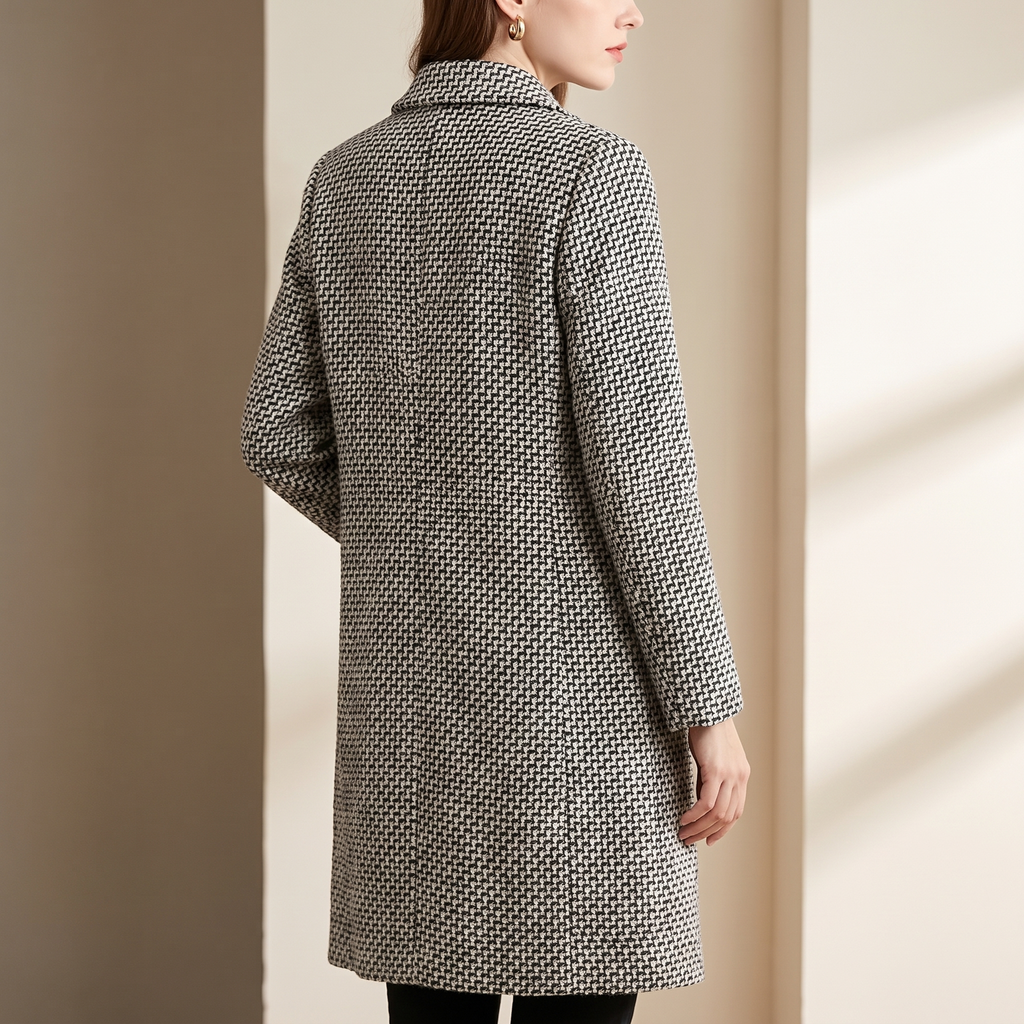 Cappotto donna lungo in lana in Bianco e nero, vista posteriore