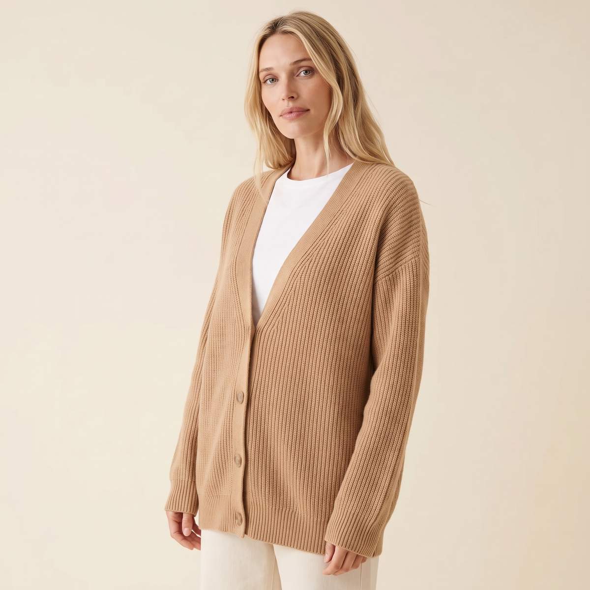 Cardigan donna oversize a coste con scollo a V in cammello