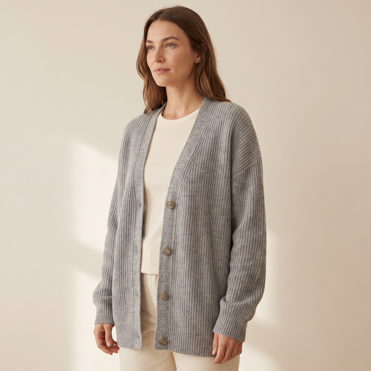 Cardigan donna oversize a coste con scollo a V in grigio mélange