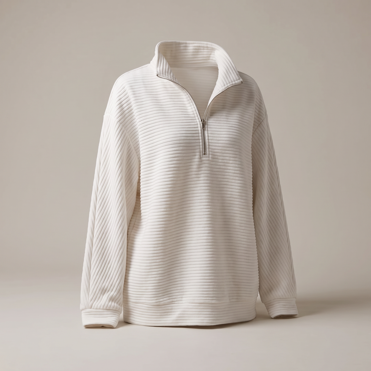 Felpa donna a coste con collo alto e mezza zip nel colore bianco