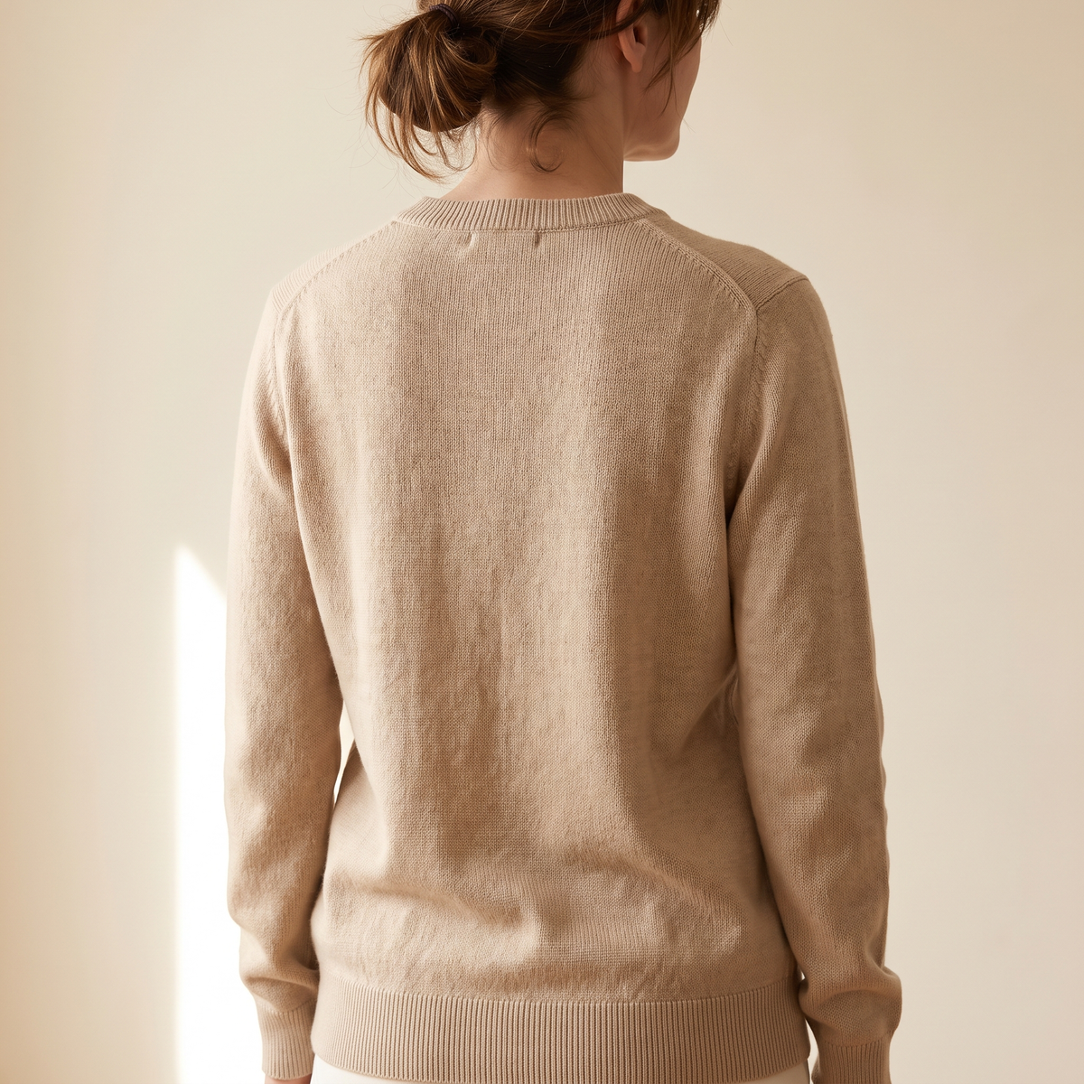 Maglione donna girocollo beige, vista posteriore