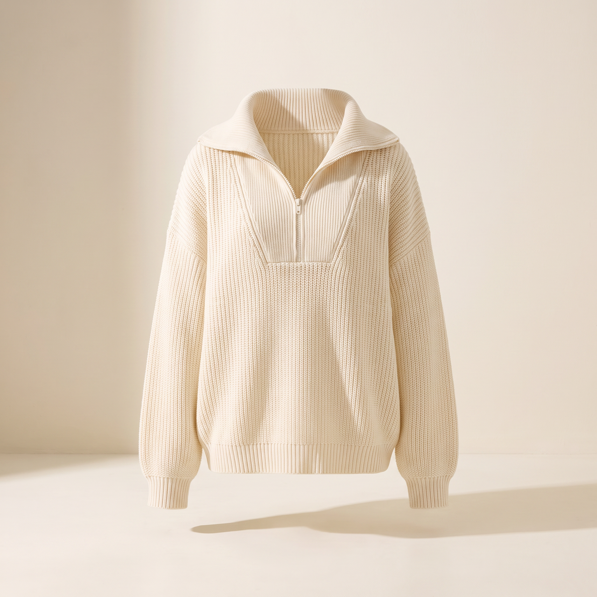 Maglione donna oversize con mezza zip e collo alto, vista frontale