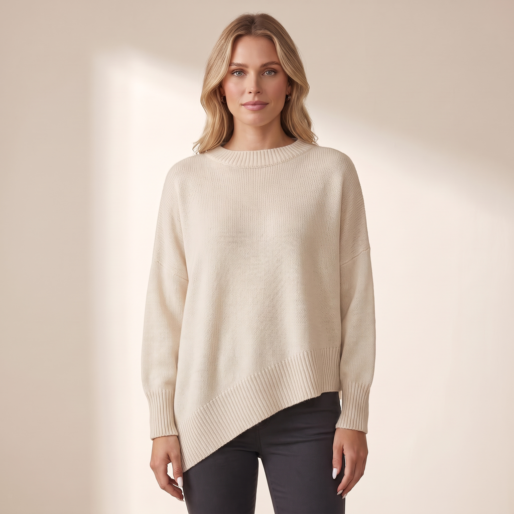 Poncho donna oversize beige in maglia, vista frontale