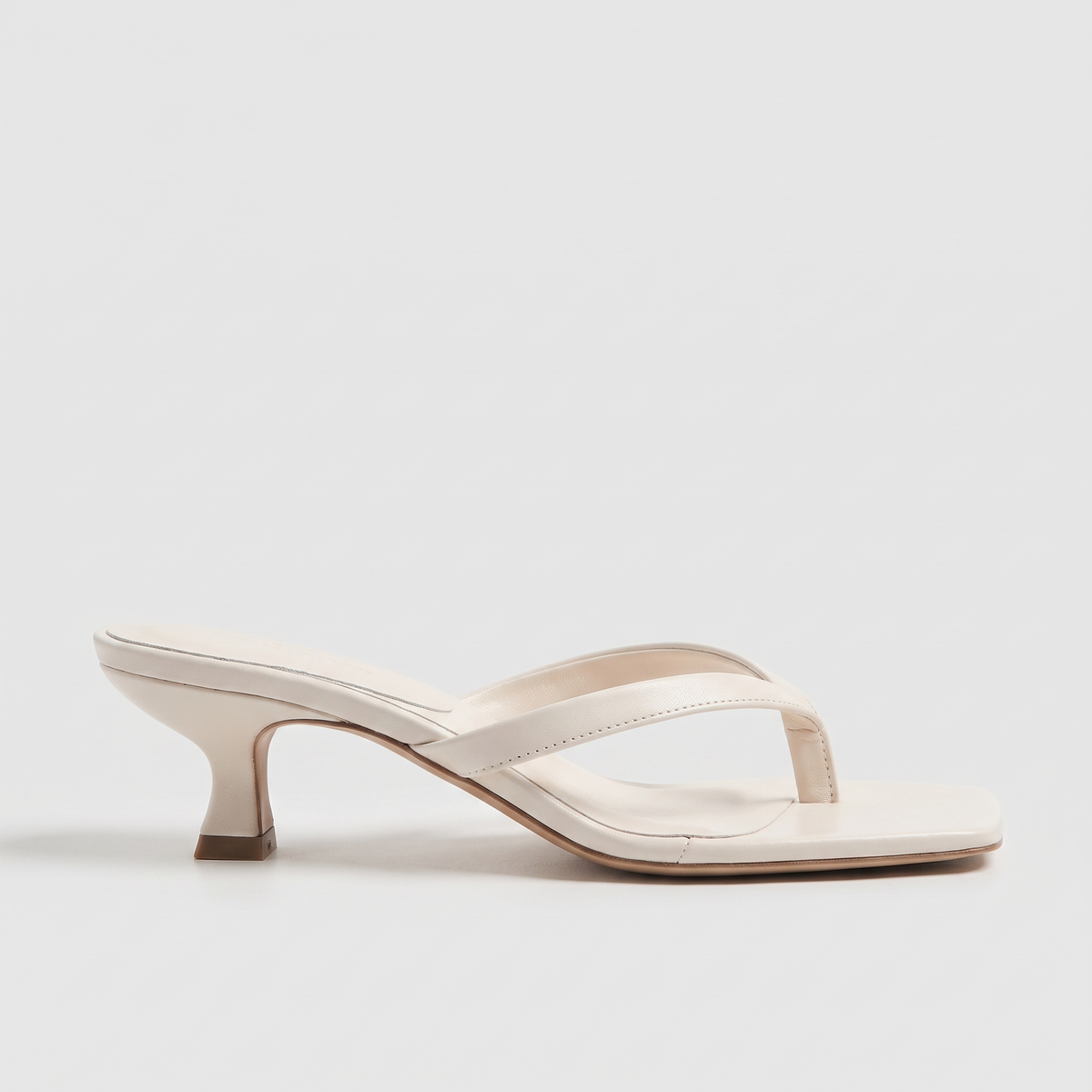 Sandali donna kitten heel nel colore Bianco