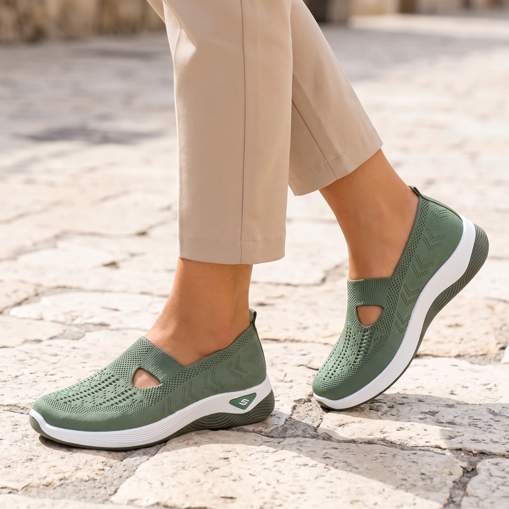 Scarpe donna slip-on in maglia con suola spessa indossate