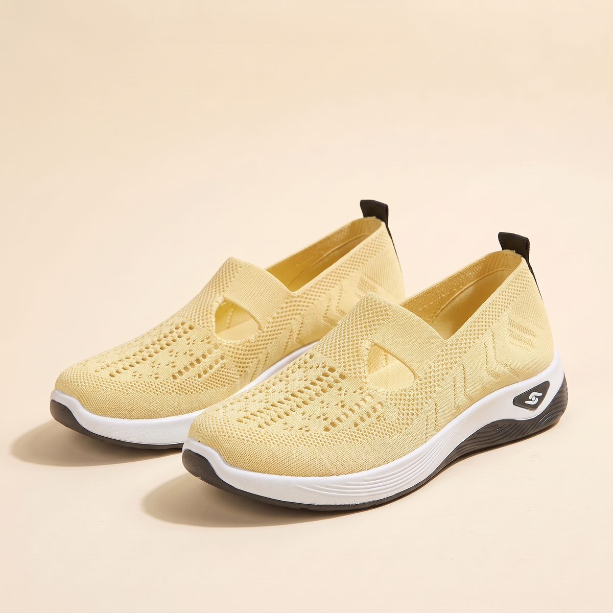 Scarpe donna slip-on in maglia nel colore Giallo Chiaro