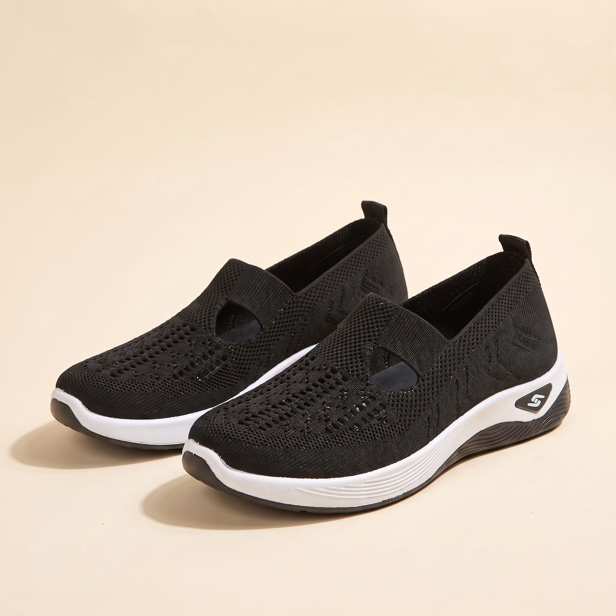 Scarpe donna slip-on in maglia nel colore Nero